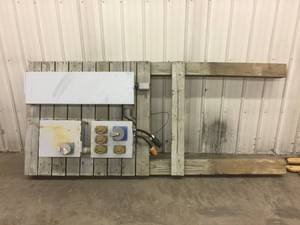 lot 43 image: Heavy Duty Power Panel-Station