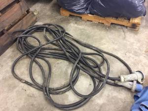 lot 51 image: Heavy Duty 44 TYPE SO 90c P-123-70 MSHA Hubble Power Cord