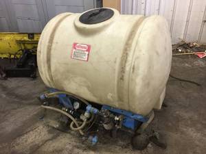 lot 70 image: 110 Gallon Sprayer Tank & Carriage