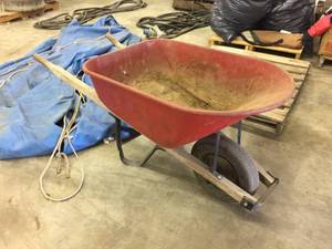 lot 71 image: True Temper Wheel Barrow