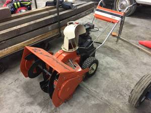lot 84 image: Columbia Blizzard Buster Snowblower
