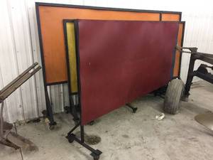 lot 94 image: 5 Rolling Wall Panels