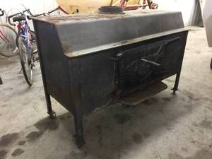lot 99 image: Large Old Timer Horizontal Woodstove