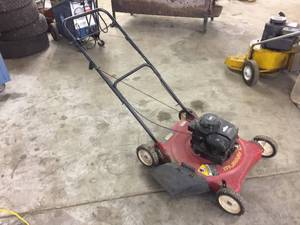lot 104 image: Briggs 3.5hp Push Mower