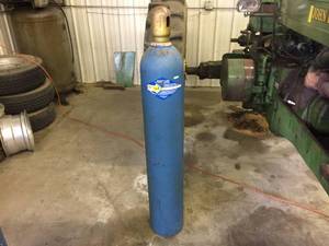 lot 109 image: Nitrous Oxide Tank Cylinder