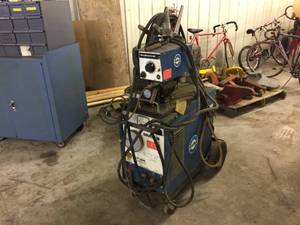 lot 134 image: Miller CP-200 DC Welder With Millermatic 10E