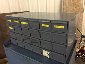 lot 153 image: Heavy Duty 24 Deep Drawer Storage Cabinet with Contents