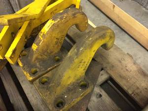 lot 161 image: Pair Heavy Cast Rigging Hooks