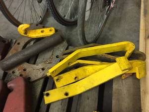 lot 162 image: 8pcs Heavy Cast Rigging Hooks - Plate
