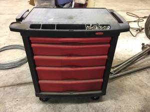 lot 164 image: Rubbermaid Action Packer Rolling Drawer Cabinet