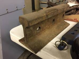 lot 187 image: 16 Railroad Rail