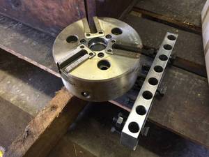 lot 201 image: LG-71 Howa CNC 3 Jaw Machine Lathe Chuck
