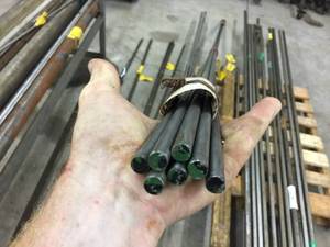 lot 206 image: 716 x 12ft Round Bar 410 Stainless Steel