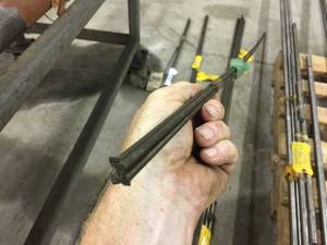 lot 207 image: 316 x 6ft Titanium Rod