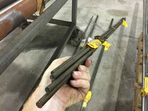lot 208 image: 716 x 6ft Titanium Rod