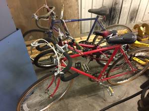 lot 304 image: Vintage Huffy 10 Spd & Others