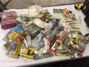 lot 325 image: Group Fishing Lures - Plastics