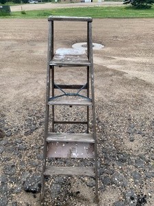 6ft Wood Ladder