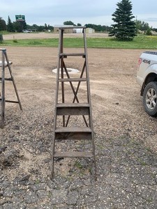 6ft Wood Ladder