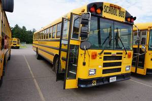 lot 25 image: 2008 Thomas MVP Type D School Bus - 89 Capacity - 102,070 Miles