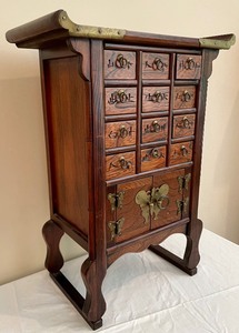 lot 16 image: Vintage Petite Asian Cabinet