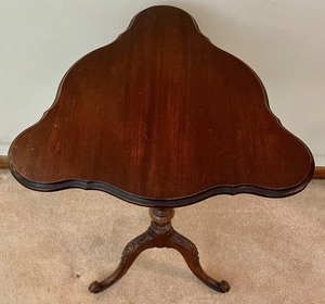 lot 58 image: Vintage Wooden Scalloped Edge Triangle Shaped Table by Imperial