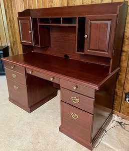 lot 66 image: Fantastic Desk with Top Hutch