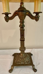 lot 79 image: Vintage Dual Socket Table  Lamp