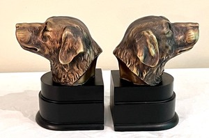lot 27 image: Pair of Labrador Retriever Bookends