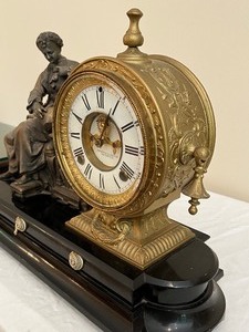 lot 5 image: Antique Victorian Ansonia Decorative Figural Clock