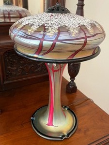 lot 2 image: Beautiful Carl Radke Graceful Art Glass Luster Table Lamp with Cherry Blossom Design