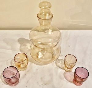 lot 135 image: Gorgeous Glass Decanter and 4 Small Glasses