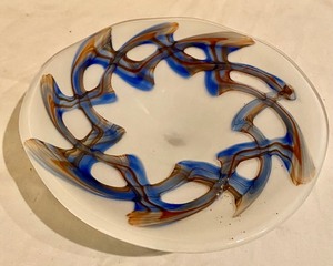 lot 134 image: Adorable Art Glass Pedestal Dish from Poland