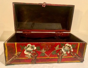 lot 136 image: Bright Decorative Wooden Chest