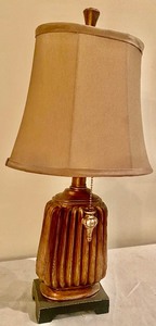 lot 144 image: Stunning Decorative Lamp