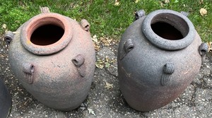 lot 203 image: Pair of Pretty Planters