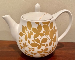 lot 208 image: Teavana Fine Porcelain China