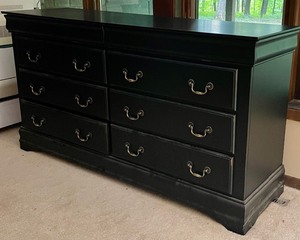 lot 212 image: Beautiful Black Dresser