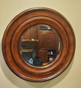 lot 14 image: Circle Wall Mirror