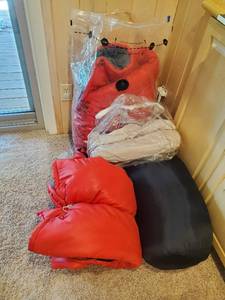 lot 62 image: Collection Of Sleeping Bags
