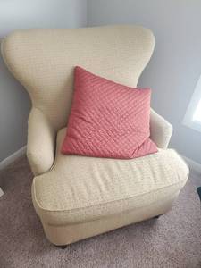 lot 73 image: Upholstered Arm Chair