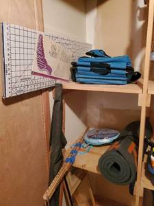 lot 82 image: Contents Of Shelfs