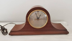 lot 94 image: Old Revere Mantel Clock