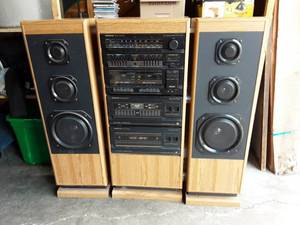 Soundesign Stereo System