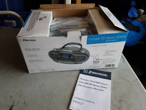 Emerson Portable Boom Box With AmFm & CD