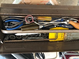 lot 102 image: Vintage POWR-KRAFT Tool Box