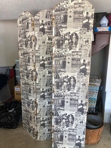 lot 81 image: Room divider
