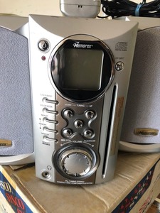 lot 84 image: Memorex Stereo RadioCD