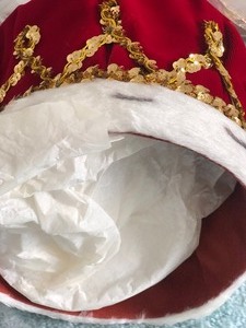 lot 127 image: Crown