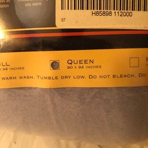lot 146 image: Polar Fleece Queen Blanket